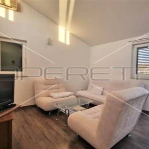 Apartmanski objekt u centru grada, 224 m2,  Biograd na moru 