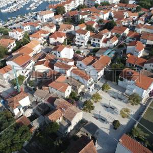 Apartmanski objekt u centru grada, 224 m2,  Biograd na moru 