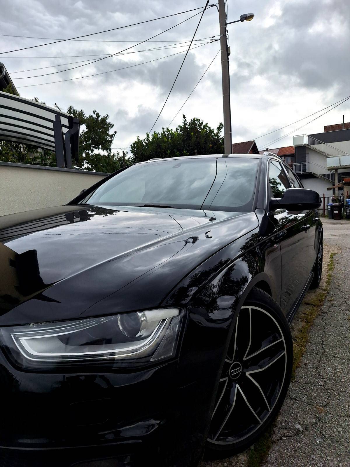 Audi A4 2.0 TDI Quattro S-line.2014g.Navi.Reg 10/26