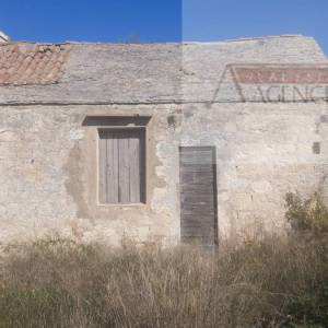 Biševo kamena kuća 55 m2 + okućnica 676 m2 