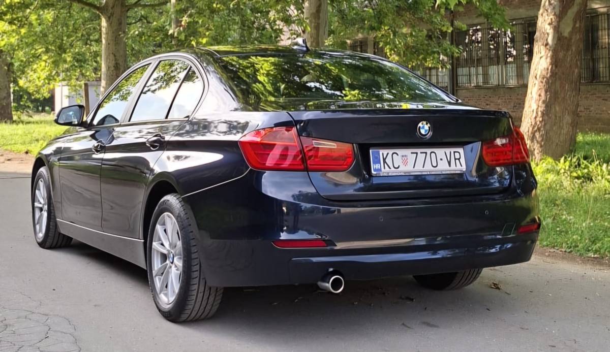 BMW 318d F30