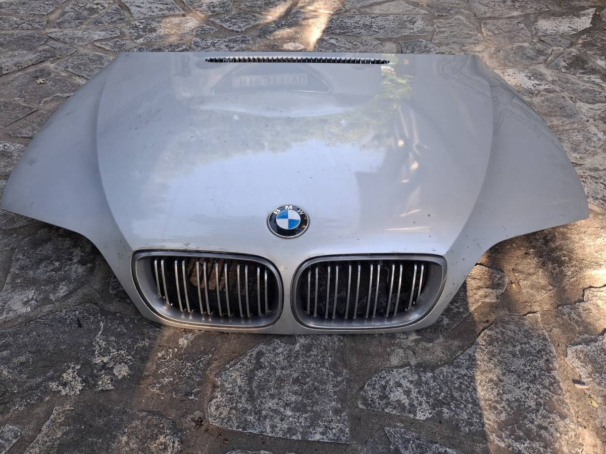 BMW E46 (318 - 320) - 2003 godište dijelove povoljno prodajem