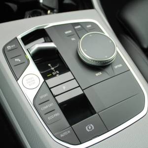 BMW serija 3 318d AUTOMATIK *LED, NAVIGACIJA, KAMERA*