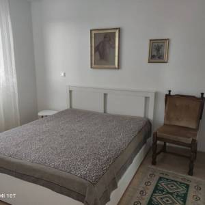 Borongaj, uređen i opremljen 3-sobni stan, blizina svih sadržaja