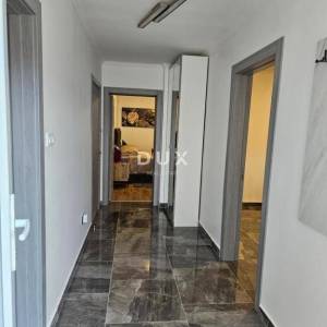 ČAVLE - villa s 3 stana, grijanim bazenom, konobom i garažom - uhodani posao!