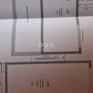 ČAVLE - villa s 3 stana, grijanim bazenom, konobom i garažom - uhodani posao!