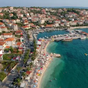 Čiovo, Okrug Gornji, dvojna kuća sa posebnim ulazom