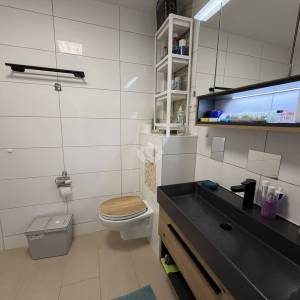 Crikvenica, 3-soban- dvoetažni stan  78 m2, pogled na More