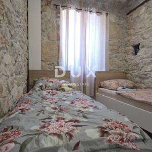CRIKVENICA, BELGRAD - Ekskluzivna kamena kuća s bazenom, jacuzzijem i dodatnim zemljištem