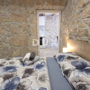 CRIKVENICA, BELGRAD - Ekskluzivna kamena kuća s bazenom, jacuzzijem i dodatnim zemljištem