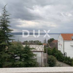 CRIKVENICA, DRAMALJ - stan u zelenoj oazi, sa pogledom na more