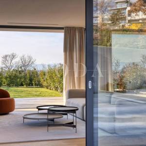 Crikvenica – Moderna vila s bazenom i pogledom na more
