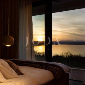 Crikvenica – Moderna vila s bazenom i pogledom na more