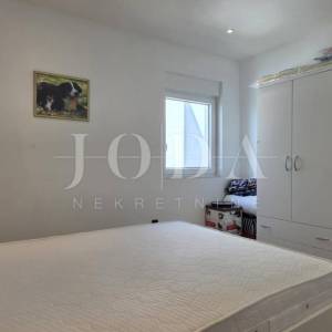 Crikvenica – Namješten stan 75,31 m² | 3 spavaće sobe | Parking | Mirna lokacija