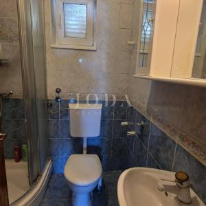 Crikvenica prizemlje sa okućnicom