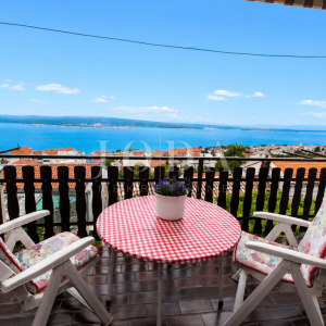 CRIKVENICA, stan na prvom katu sa panoramskim pogledom