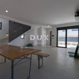 DALMACIJA, MURTER - Moderan Duplex 5min od plaže! 