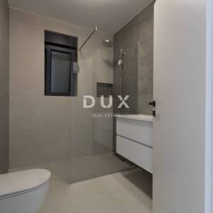 DALMACIJA, MURTER - Penthouse blizu pješčane plaže!