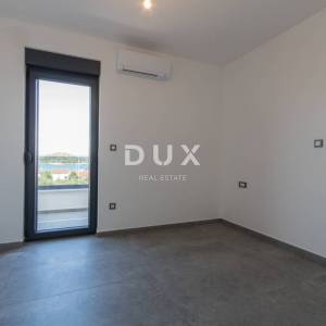DALMACIJA, MURTER - Penthouse 300m od plaže!