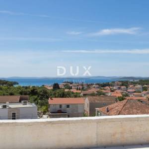 DALMACIJA, PAKOŠTANE - Prozračan Penthouse sa pogledom na more