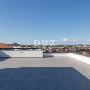 DALMACIJA, VODICE - 2S+DB sa panoramskom krovnom terasom