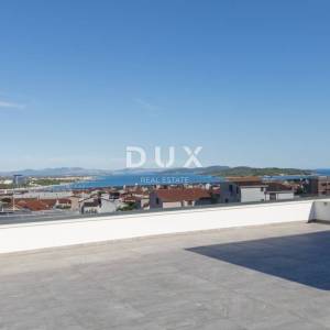 DALMACIJA, VODICE - 2S+DB sa panoramskom krovnom terasom