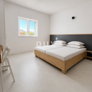DALMACIJA, VODICE – Privatni mini resort s 4 apartmana i bazenom, 300 m od centra