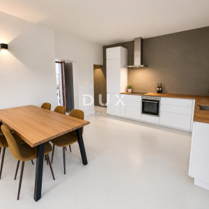 DALMACIJA, VODICE – Privatni mini resort s 4 apartmana i bazenom, 300 m od centra