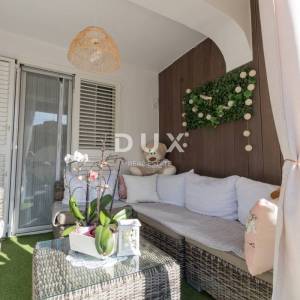 DALMACIJA, VODICE - Villa "Bougainvillea" u srcu grada