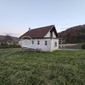 Desinić, Gaber – kuća 188 m² s 2.073 m² okućnice, uporabna, kredit moguć