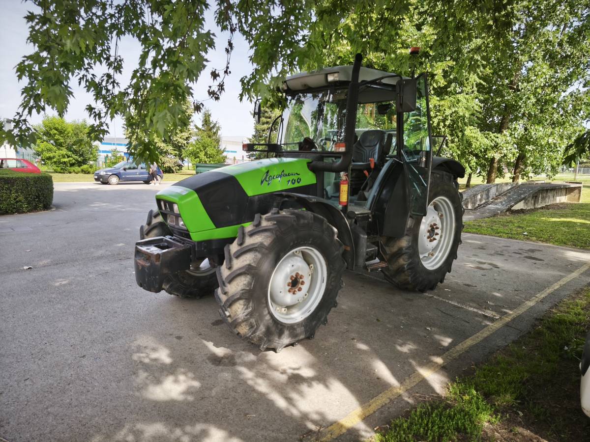 Deutu Fahr Agrofarm 100
