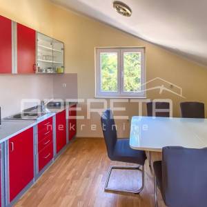 Drage – kuća s 3 stana, 500 m od mora i plaže