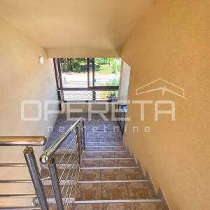 Drage – kuća s 3 stana, 500 m od mora i plaže