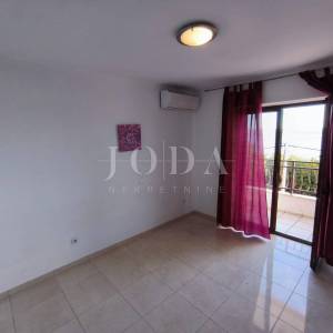  Dramalj studio apartman sa parkingom