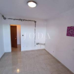  Dramalj studio apartman sa parkingom