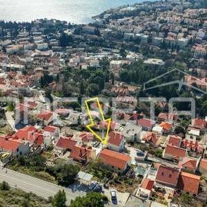 Dubrovnik: kuća s pogledom na more i parcelom od 2.042 m2