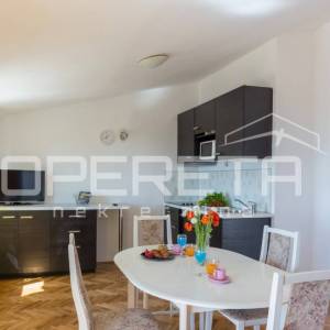 Dubrovnik: kuća s pogledom na more i parcelom od 2.042 m2