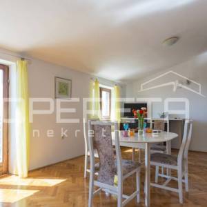 Dubrovnik: kuća s pogledom na more i parcelom od 2.042 m2