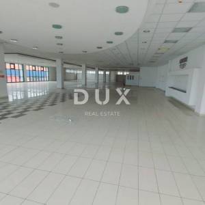 DUGOPOLJE - Reprezentativni poslovno-proizvodni centar 3.559 m² + 2.876 m² manipulativnog prostora, TOP LOKACIJA!