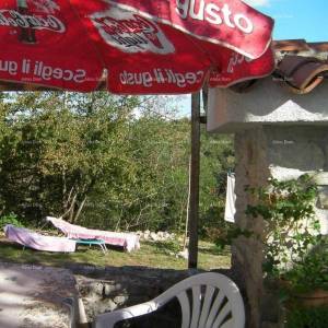 Duplex kuća u blizini Oprtlja, s dvorištem i pogledom na prirodu