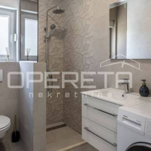 Dva stana, 125m2, 90m od plaže, Zečevo