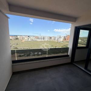 DVOETAŽNI STAN S OTVORENIM POGLEDOM NA MORE, 350 M OD MORA, POVLJANA - PAG