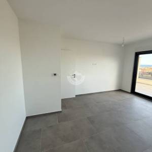 DVOETAŽNI STAN S OTVORENIM POGLEDOM NA MORE, 350 M OD MORA, POVLJANA - PAG