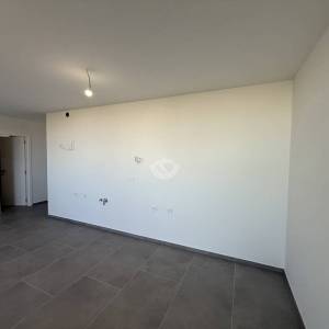 DVOETAŽNI STAN S OTVORENIM POGLEDOM NA MORE, 350 M OD MORA, POVLJANA - PAG