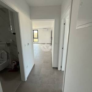 DVOSOBNI STAN S PRPSTRANOM TERASOM, 1. KAT, 350 M OD MORA, POVLJANA - PAG
