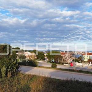 EKSKLUZIVNO! Građevinsko zemljište s pogledom na more – Premantura, 1.001 m²