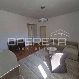 Eksluzivan najam - moderno uređen stan (38m2 stan + 12 m2 predsoblje/zimski vrt)