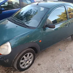 Ford Ka 1.3 i 44 kW bez hrđe 80000 km mala potrošnja