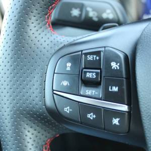 Ford Kuga 2.0 TDCi AUTOMATIK ST Line *NAVIGACIJA, KAMERA, HEAD-UP*