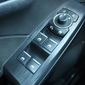 Ford Kuga 2.0 TDCi AUTOMATIK ST Line *NAVIGACIJA, KAMERA, HEAD-UP*